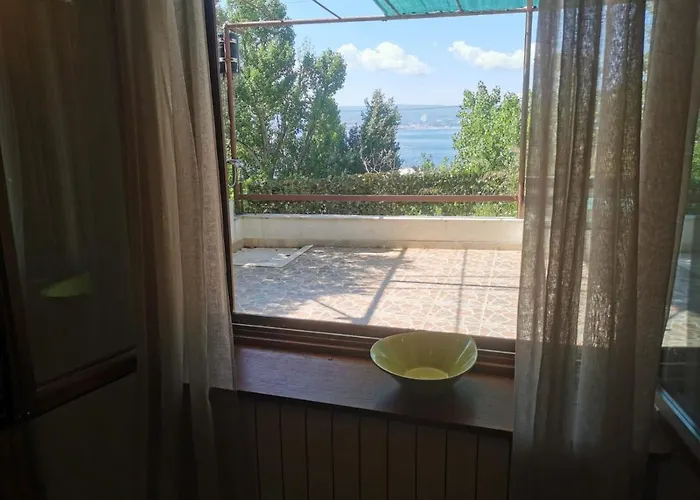 Prvi Red Do Mora Covic * Duće