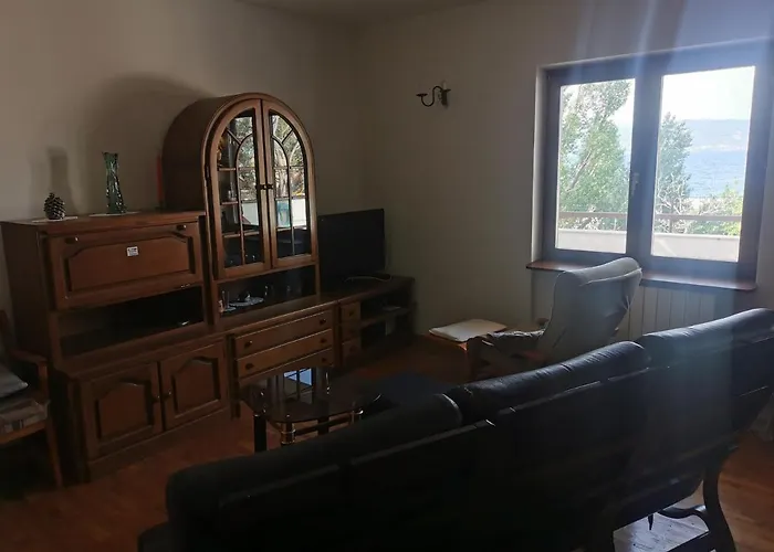 Prvi Red Do Mora Covic * Duće